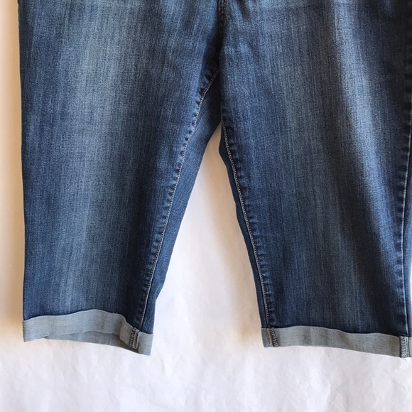 Old Navy Sweetheart rolled capris jeans, size 14 - Picture 3 of 4